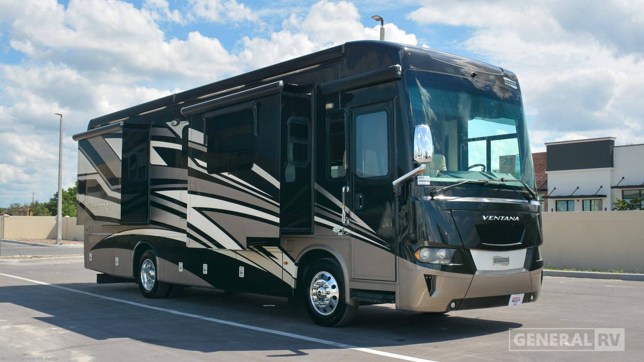 Used 2020 Newmar Ventana 3407 available in Winter Garden, Florida