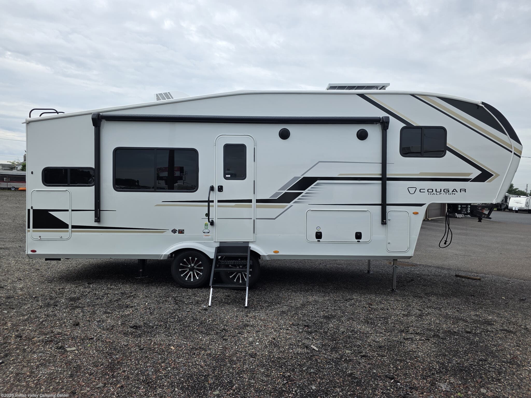 New 2026 Keystone Cougar Half-Ton 23MLE available in Souderton, Pennsylvania