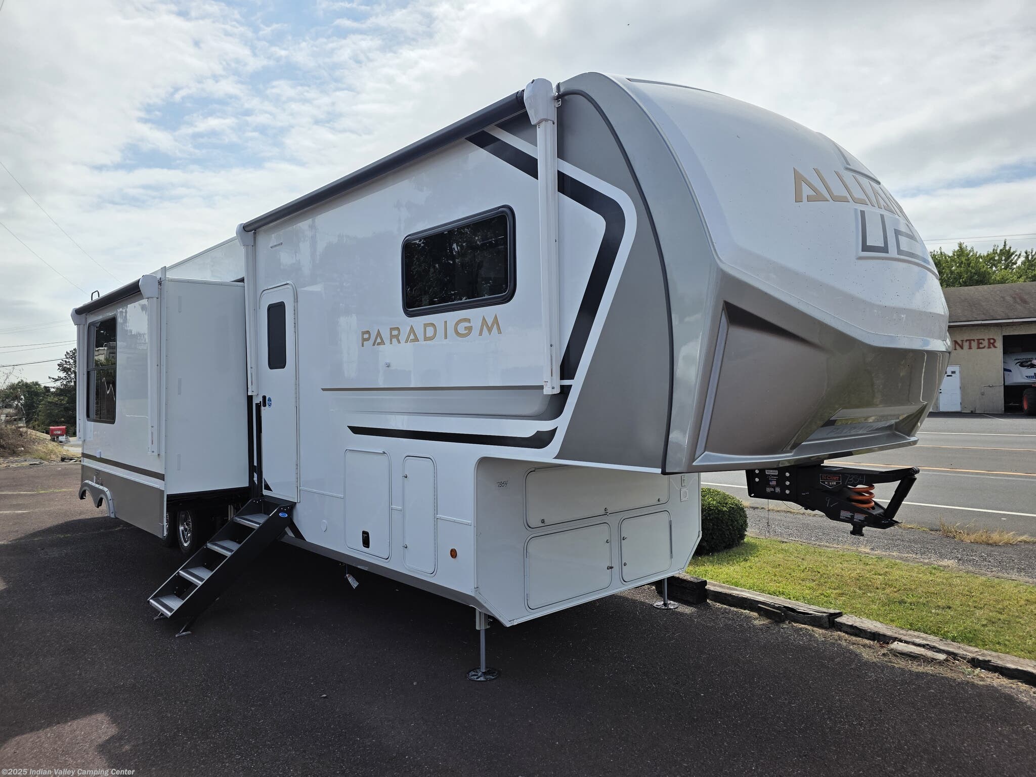 New 2026 Alliance RV Paradigm 395DS available in Souderton, Pennsylvania