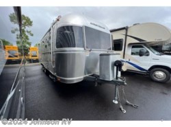 Used 2015 Airstream Flying Cloud 25FB Twin available in Sandy, Oregon
