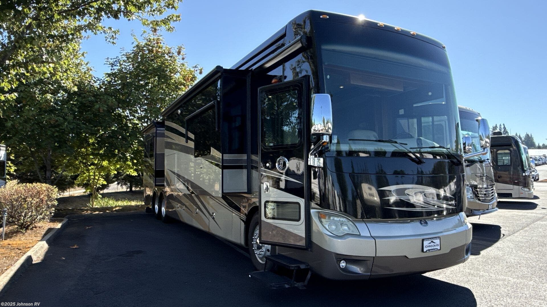 Used 2014 Tiffin Allegro Bus 43 QGP available in Sandy, Oregon