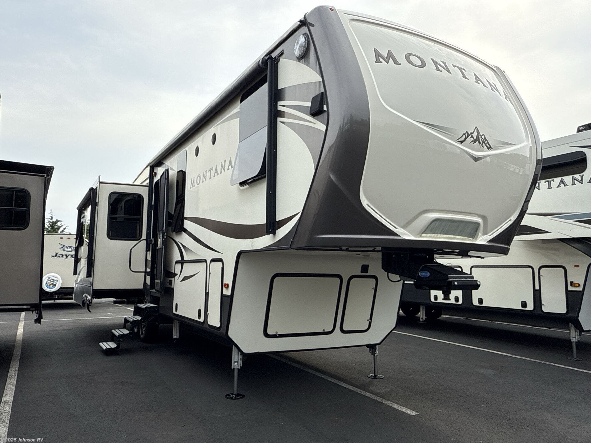 Used 2017 Keystone Montana 3000RE available in Sandy, Oregon