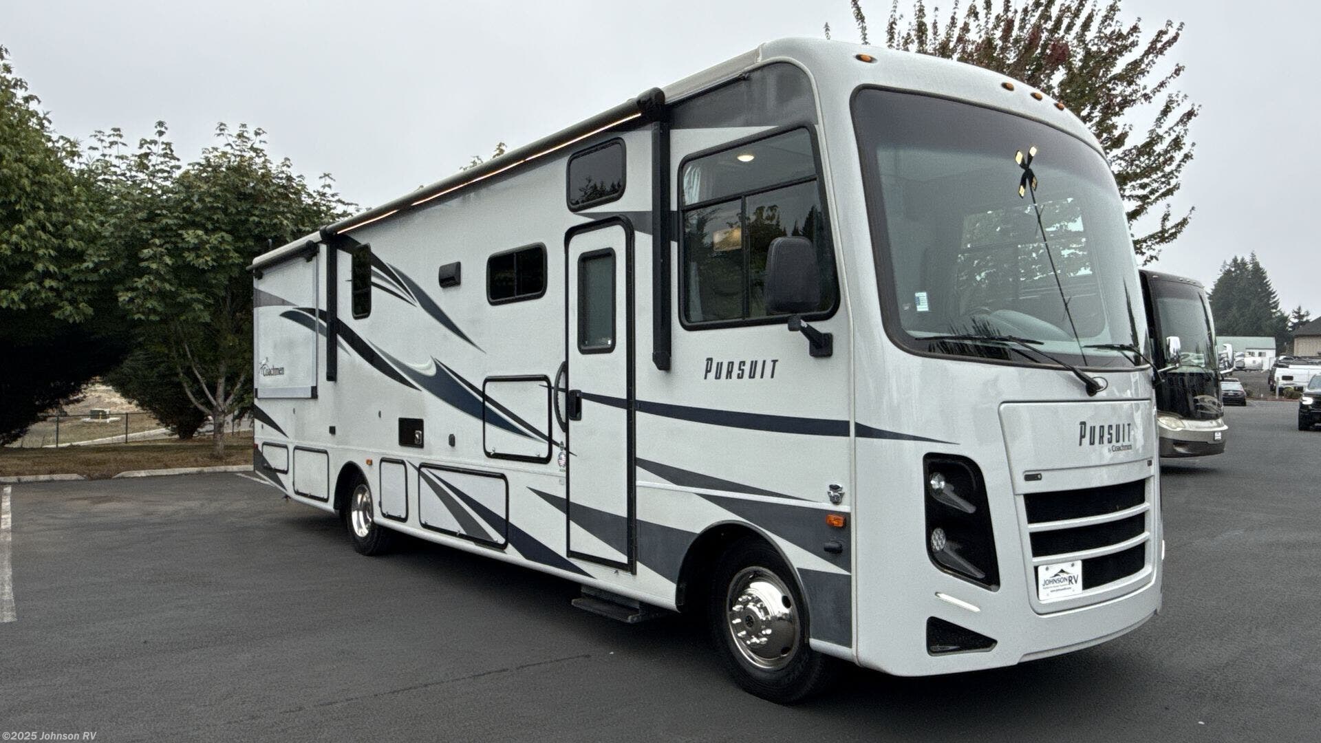 Used 2020 Coachmen Pursuit 31TS available in Sandy, Oregon