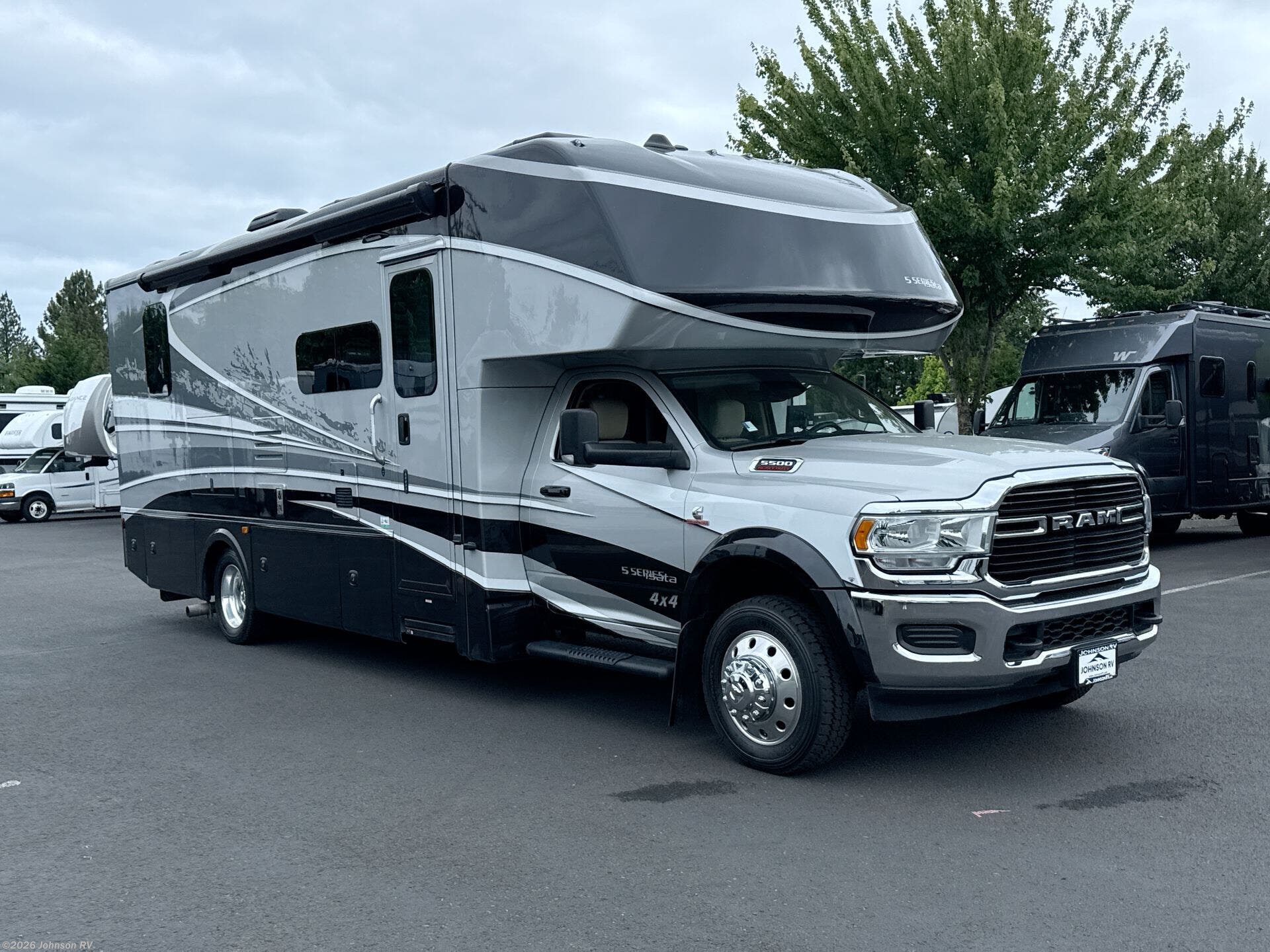Used 2021 Dynamax Corp  ISATA 5 30FW 4X4 available in Sandy, Oregon