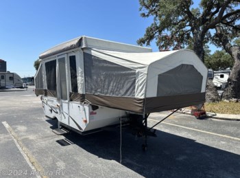 Used 2013 Forest River Rockwood Freedom 1940LTD available in Boerne, Texas