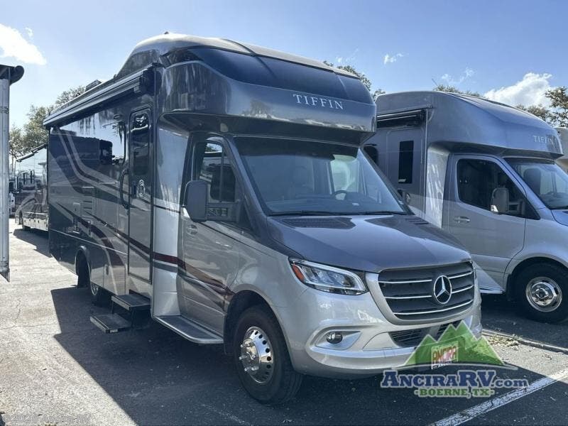 Used 2020 Tiffin Wayfarer 25 RW available in Boerne, Texas