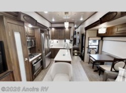 Used 2019 Palomino Columbus F329DV available in Boerne, Texas