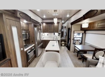 Used 2019 Palomino Columbus F329DV available in Boerne, Texas
