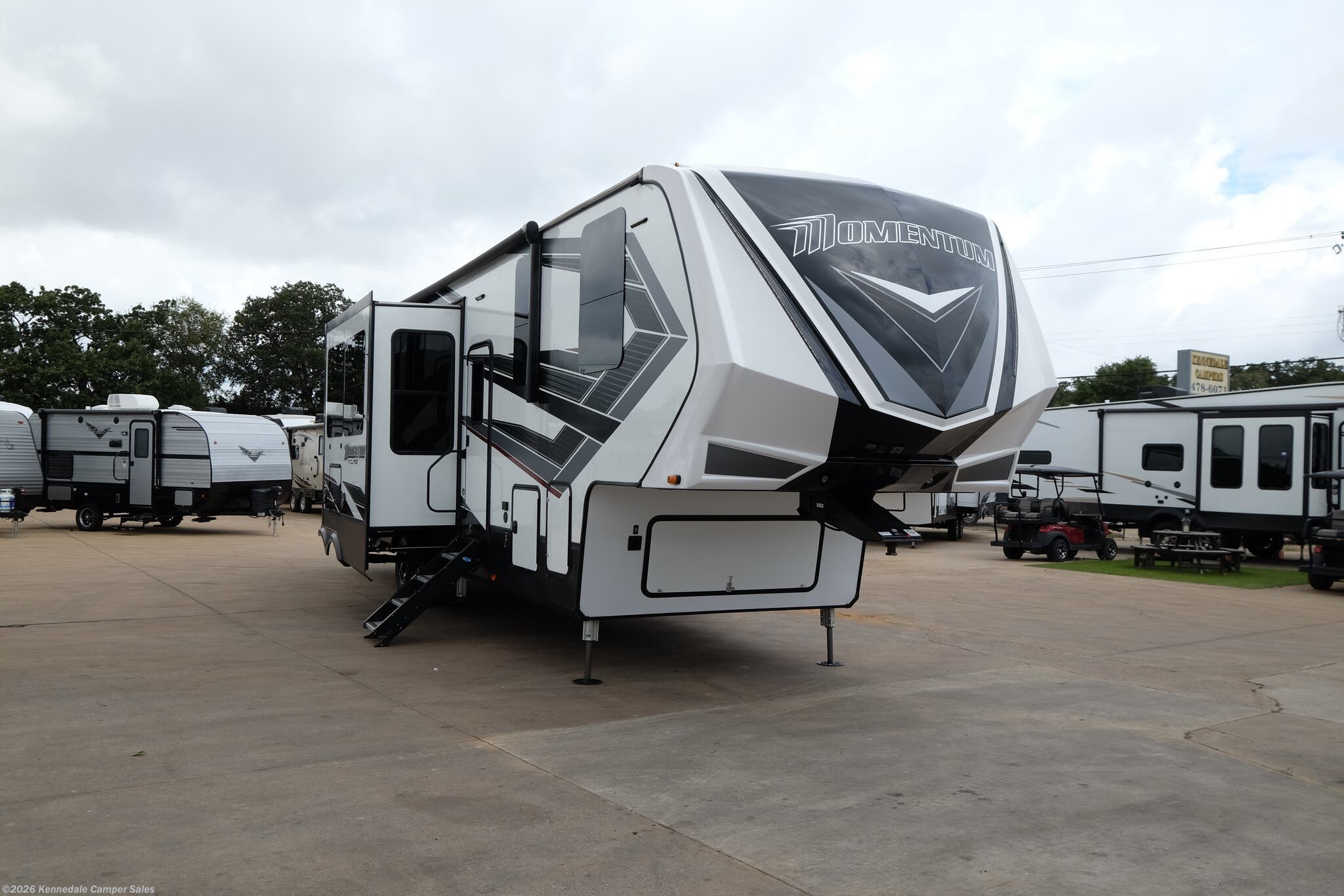 2020 Grand Design Momentum 351M RV for Sale in Kennedale, TX 76060 | 116468  | RVUSA.com Classifieds