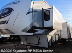 New 2022 Forest River Arctic Wolf 3660 SUITE available in Greencastle, Pennsylvania