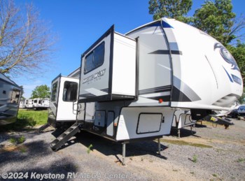 New 2022 Forest River Arctic Wolf 3990 SUITE available in Greencastle, Pennsylvania