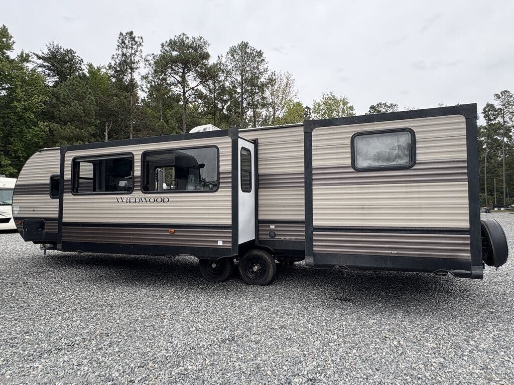 Used 2019 Forest River Wildwood 32BHDS available in Ashland, Virginia