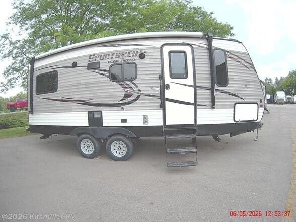Used 2019 K-Z Sportsmen LE 220RDLE available in Mason, Michigan