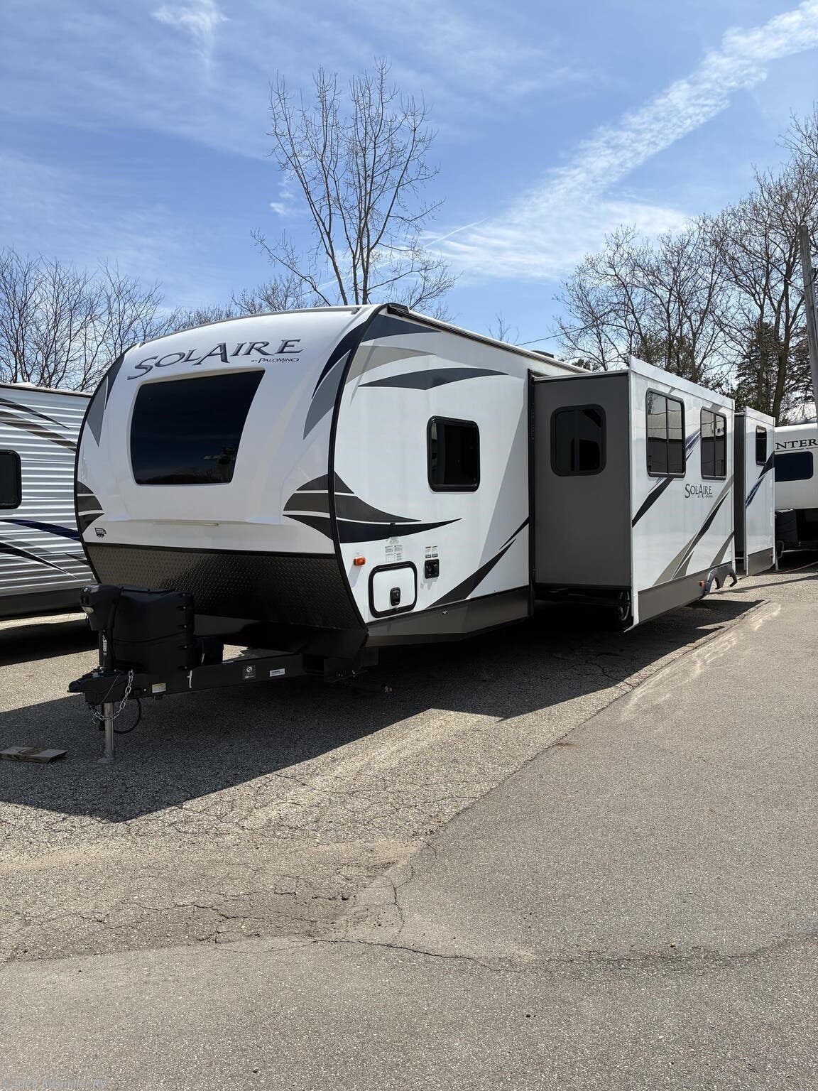 New 2021 Palomino Solaire 317BHSK available in Mason, Michigan