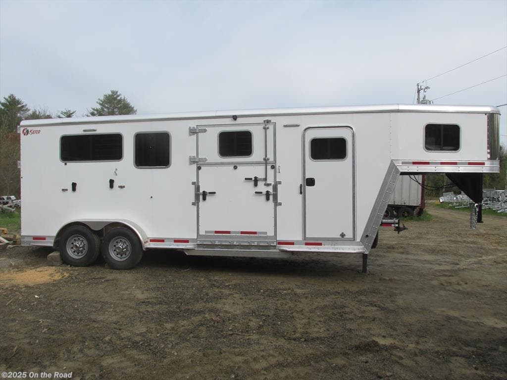 Horse Trailer - 2020 Kiefer 2+1 Gooseneck | TrailersUSA