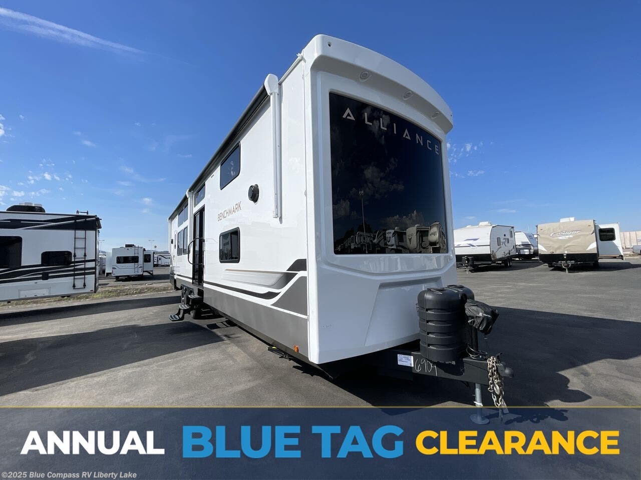 New 2026 Alliance RV Benchmark 44LFT available in Liberty Lake, Washington