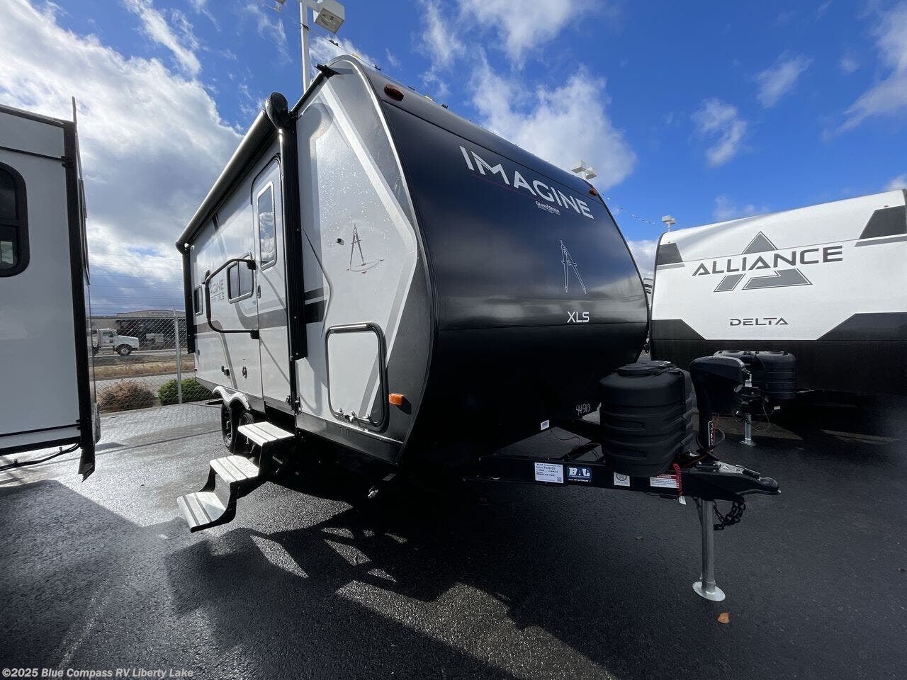 New 2026 Grand Design Imagine XLS 17MKE available in Liberty Lake, Washington