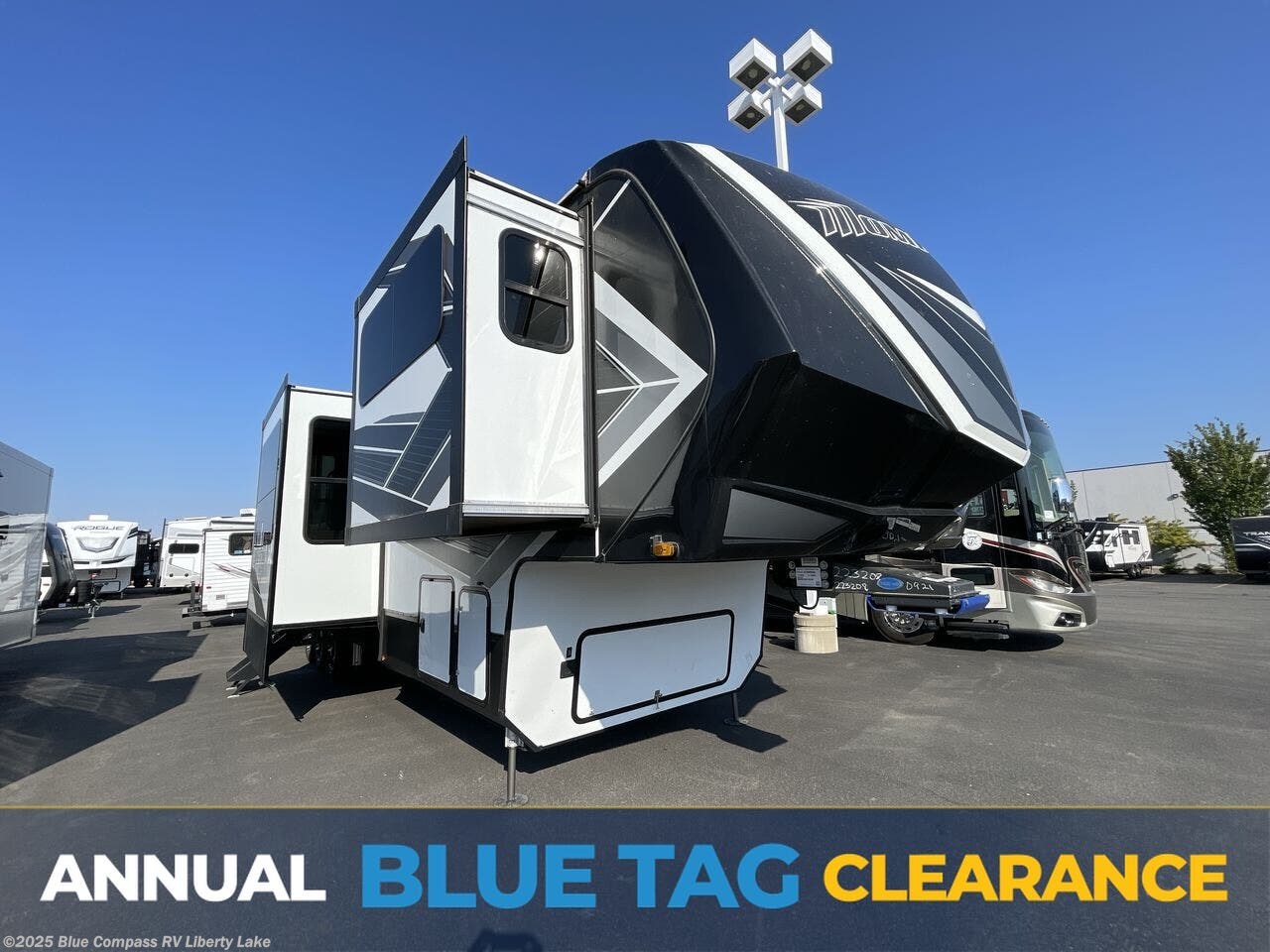 Used 2022 Grand Design Momentum 376THS available in Liberty Lake, Washington