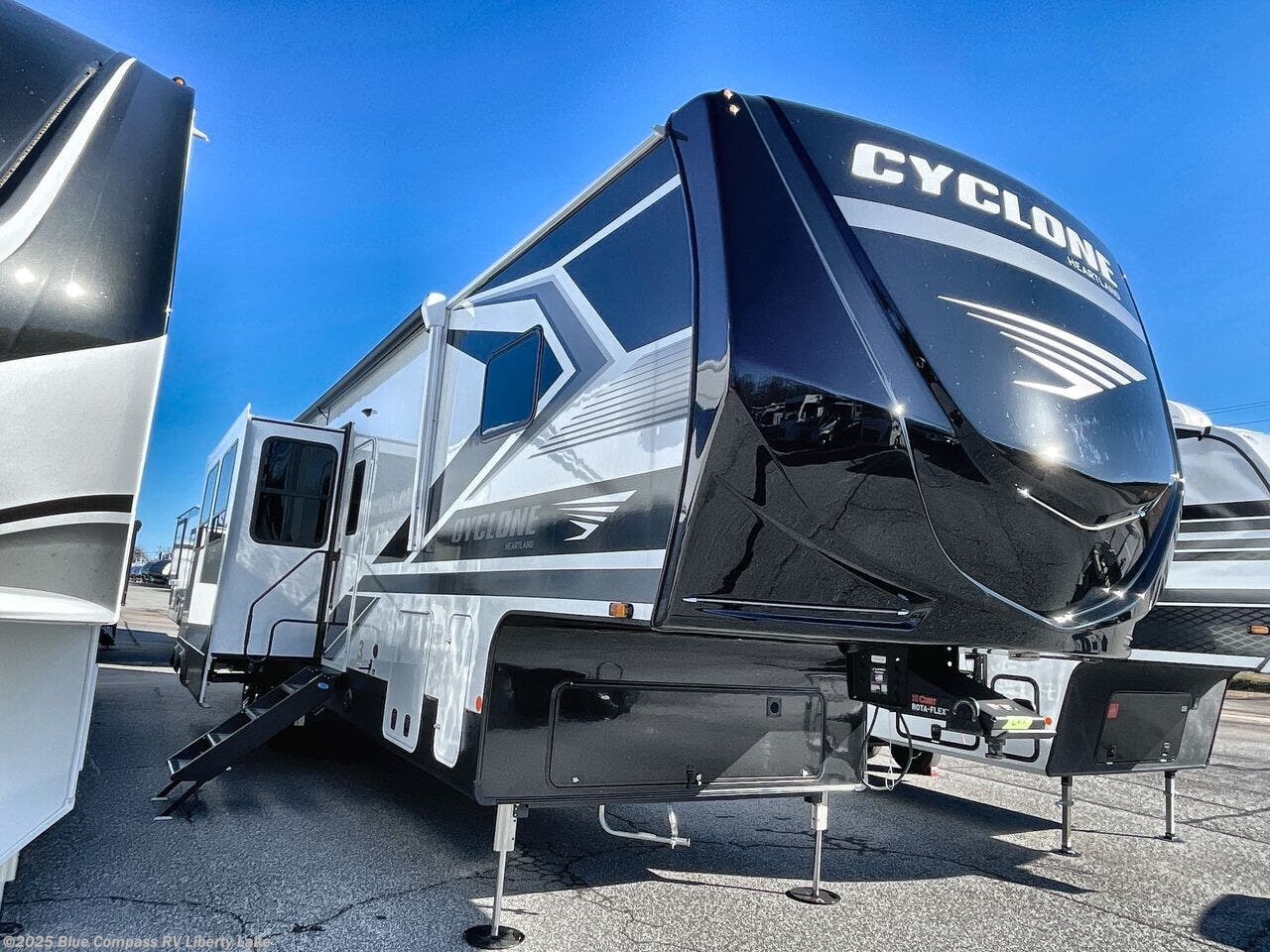 New 2026 Heartland Cyclone 3914 available in Liberty Lake, Washington