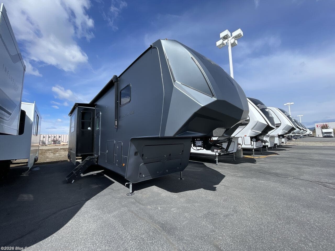 New 2026 Dutchmen Voltage V-Series 3850 available in Liberty Lake, Washington