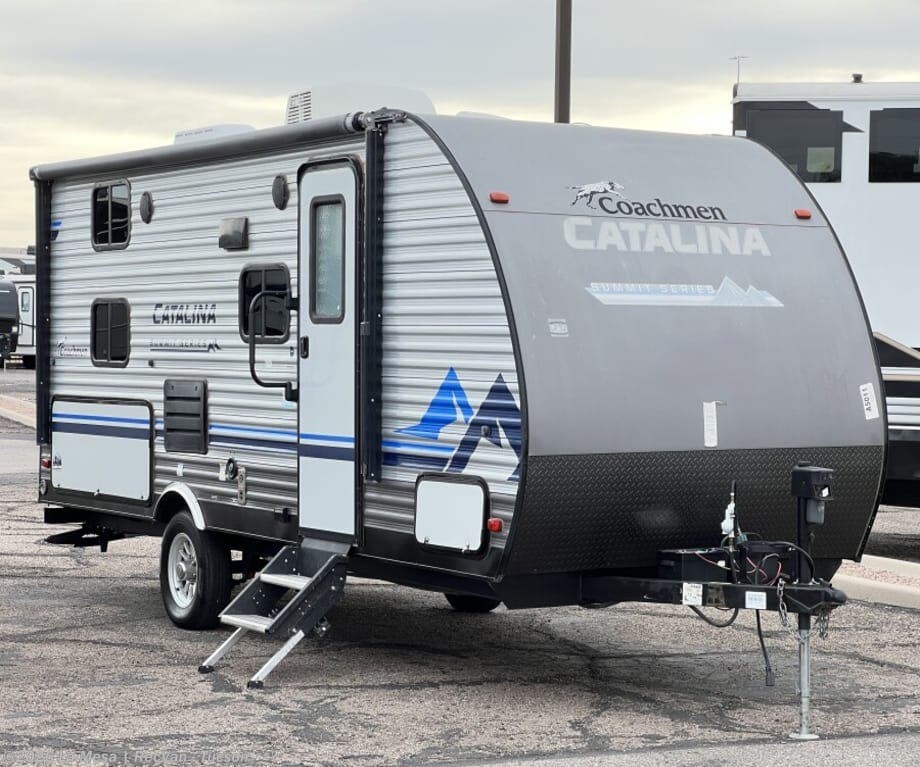 Used 2021 Coachmen Catalina Summit EDITION 184BH available in Tucson, Arizona