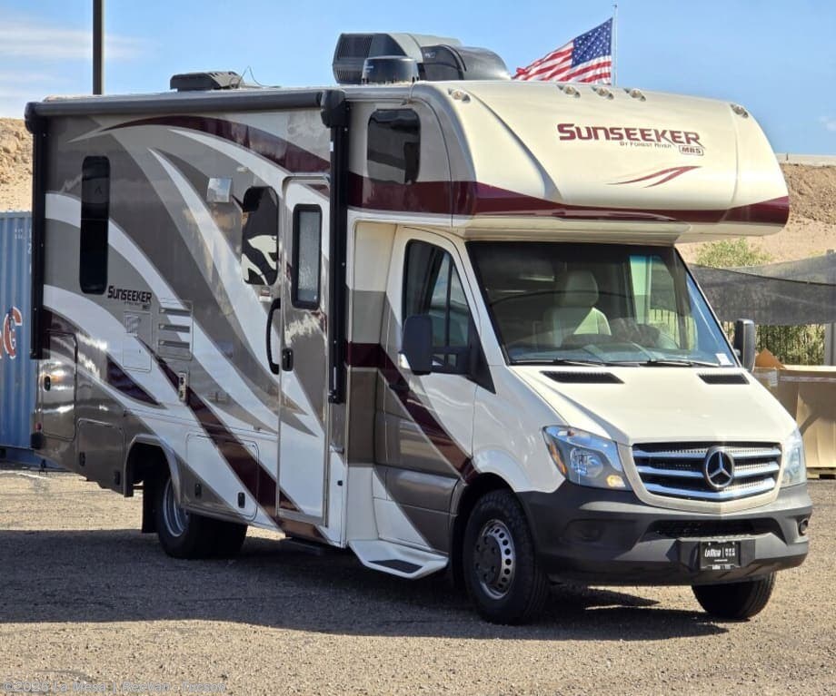 Used 2019  Forest River Sunseeker MBS 2400R by Forest River from La Mesa | RecVan - Tucson in Tucson, AZ