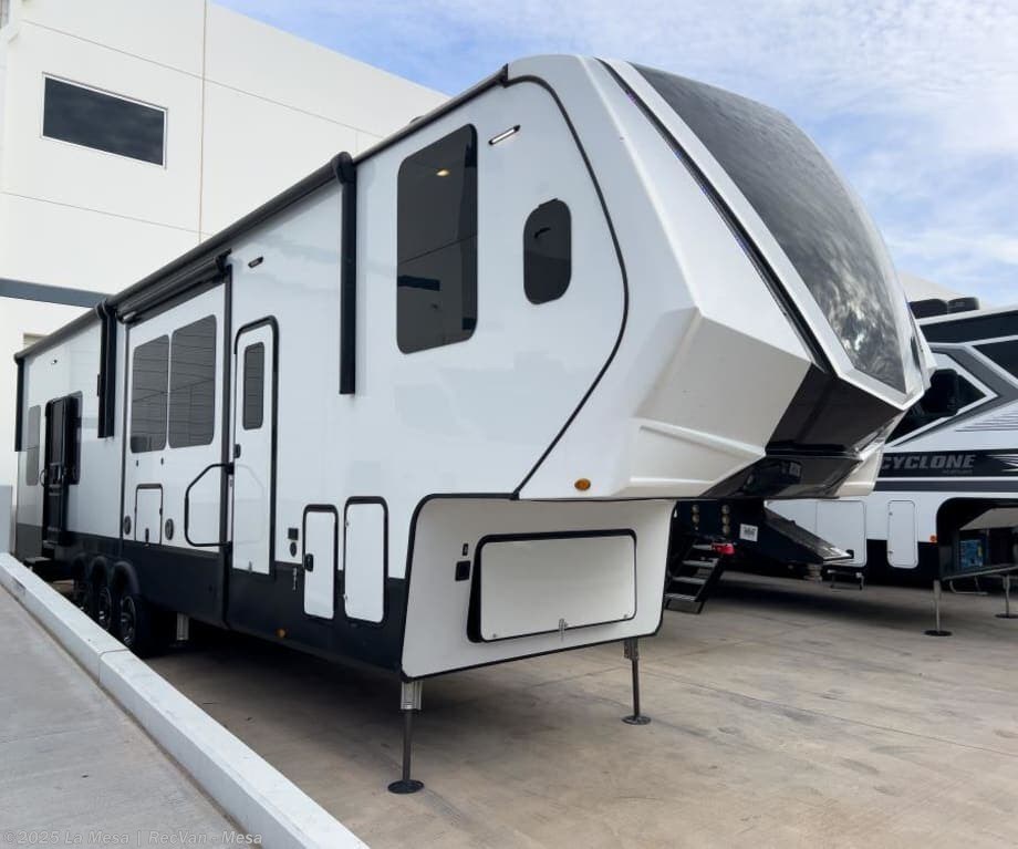 Used 2021 Grand Design Momentum 398M available in Mesa, Arizona