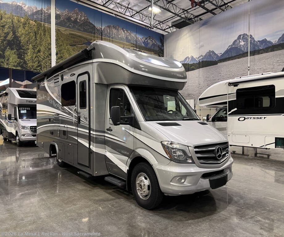 Used 2020 Dynamax Corp  ISATA 3 24FWM available in West Sacramento, California