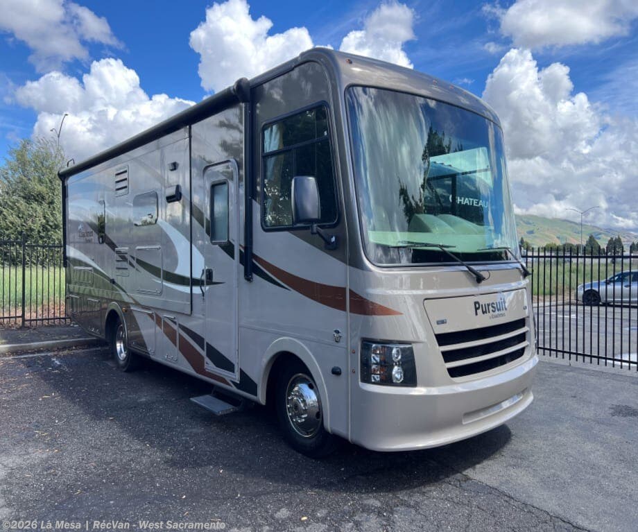 Used 2017 Coachmen Pursuit 27KBP available in West Sacramento, California