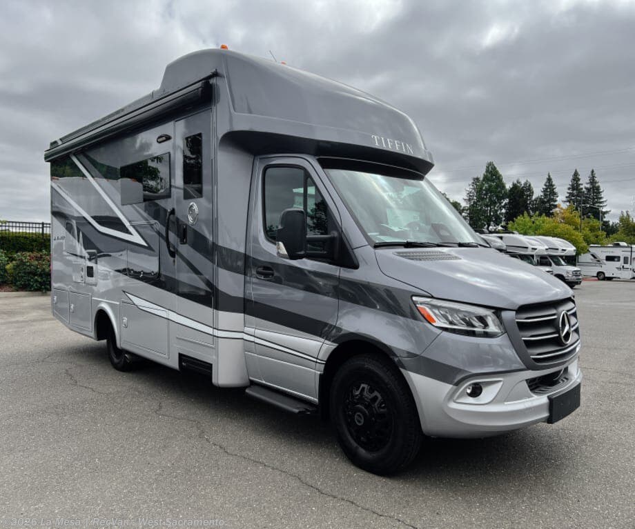 New 2027 Tiffin Wayfarer 25RW available in West Sacramento, California