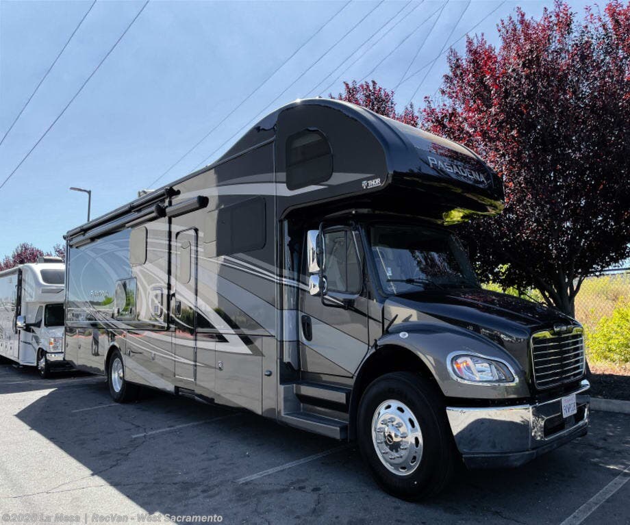 Used 2023 Thor Motor Coach Pasadena 38FX available in West Sacramento, California