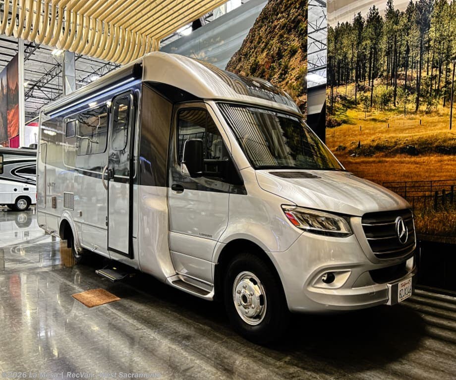 Used 2019  Leisure Travel Unity U24MB by Leisure Travel from La Mesa | RecVan - West Sacramento in West Sacramento, CA