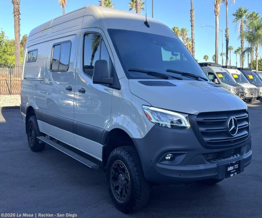 Used 2025  Winnebago Adventure Wagon 44M by Winnebago from La Mesa | RecVan - San Diego in San Diego, CA