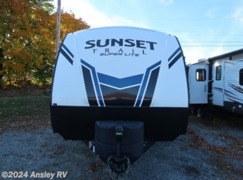 Used 2021 CrossRoads Sunset Trail Super Lite SS253RB available in Duncansville, Pennsylvania