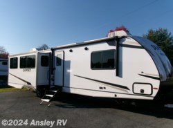 New 2024 CrossRoads Sunset Trail Super Lite SS330SI available in Duncansville, Pennsylvania