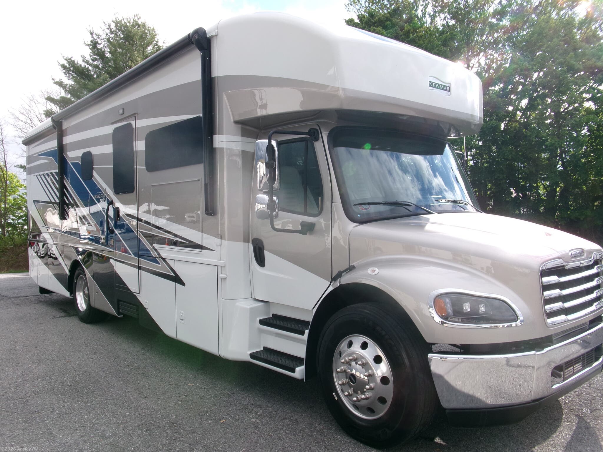 New 2026 Newmar Grand Star 3444 available in Duncansville, Pennsylvania