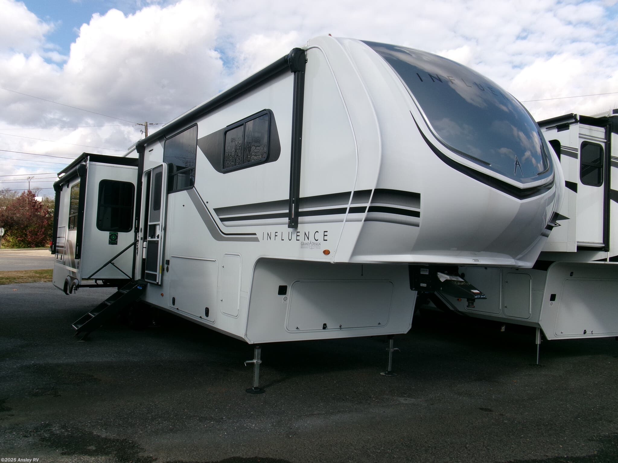 New 2025 Grand Design Influence 3203GK available in Duncansville, Pennsylvania