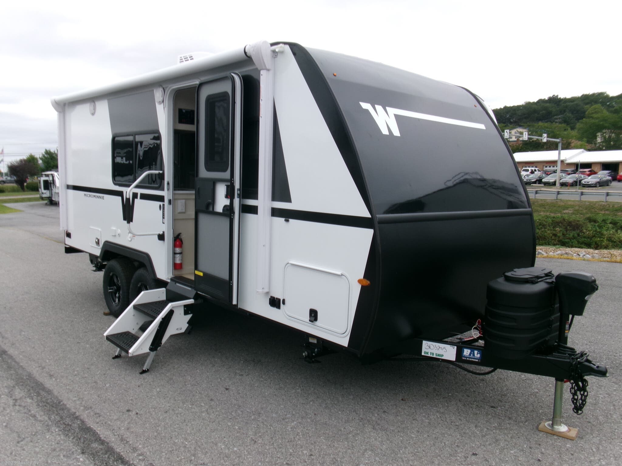 New 2026 Winnebago Micro Minnie 2108TB available in Duncansville, Pennsylvania