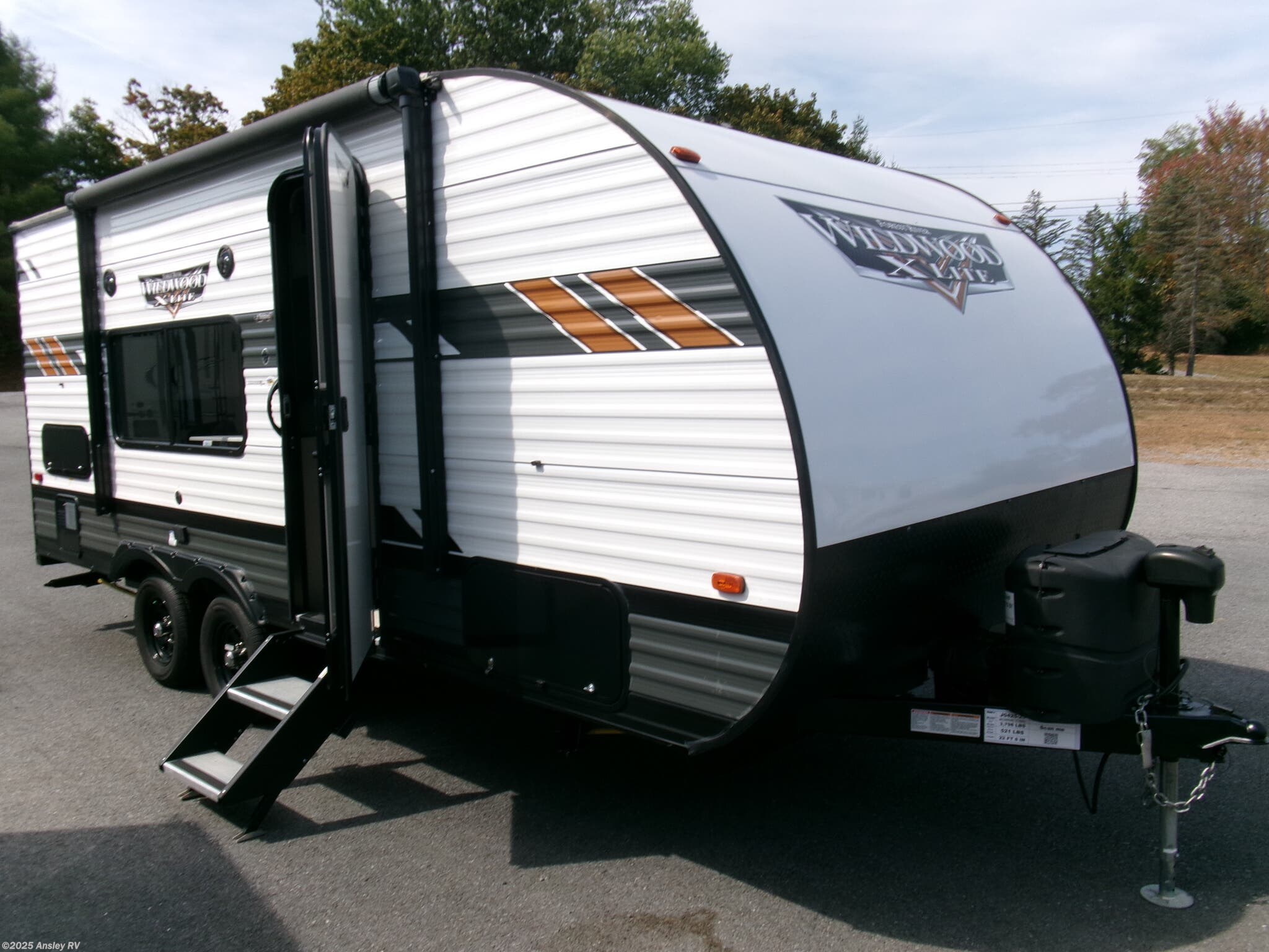 Used 2022 Forest River Wildwood X-Lite 171RBXL available in Duncansville, Pennsylvania