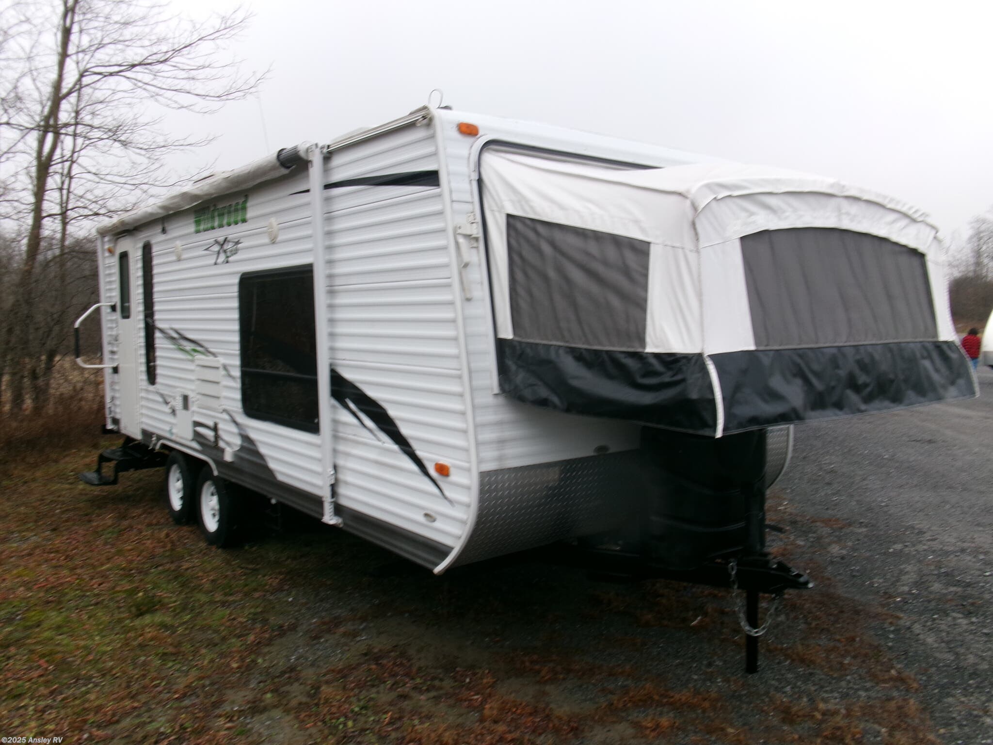 Used 2012 Forest River Wildwood X-Lite 22EXL available in Duncansville, Pennsylvania