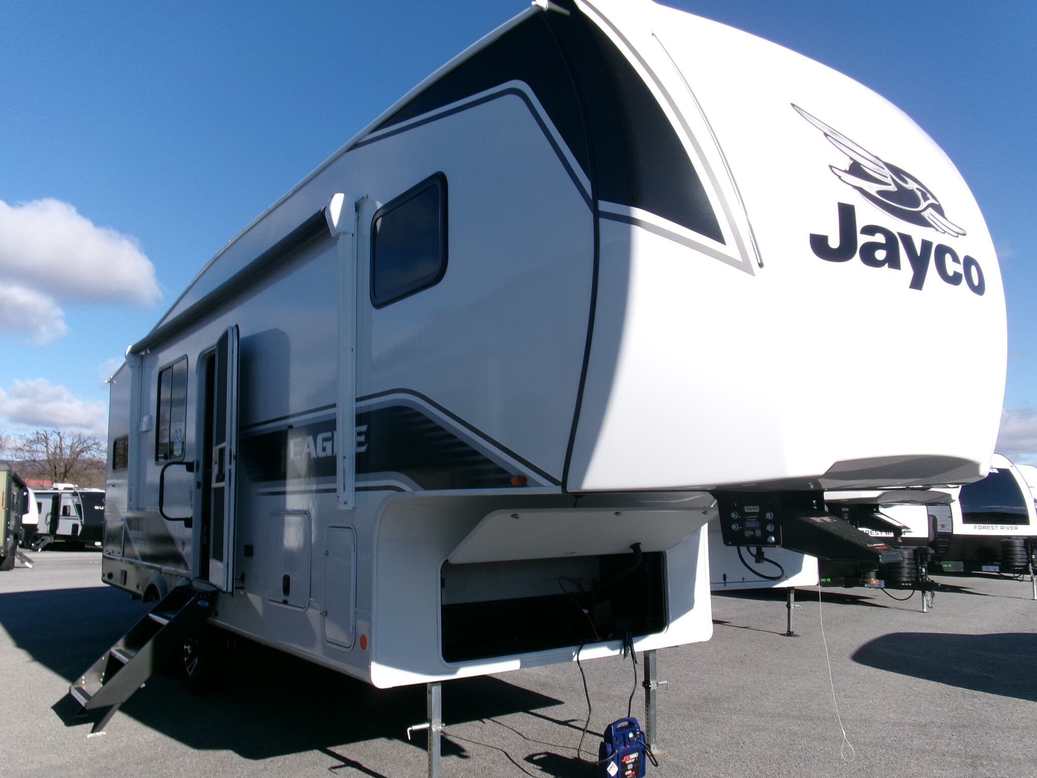 New 2026 Jayco Eagle SLE 28RKS available in Duncansville, Pennsylvania