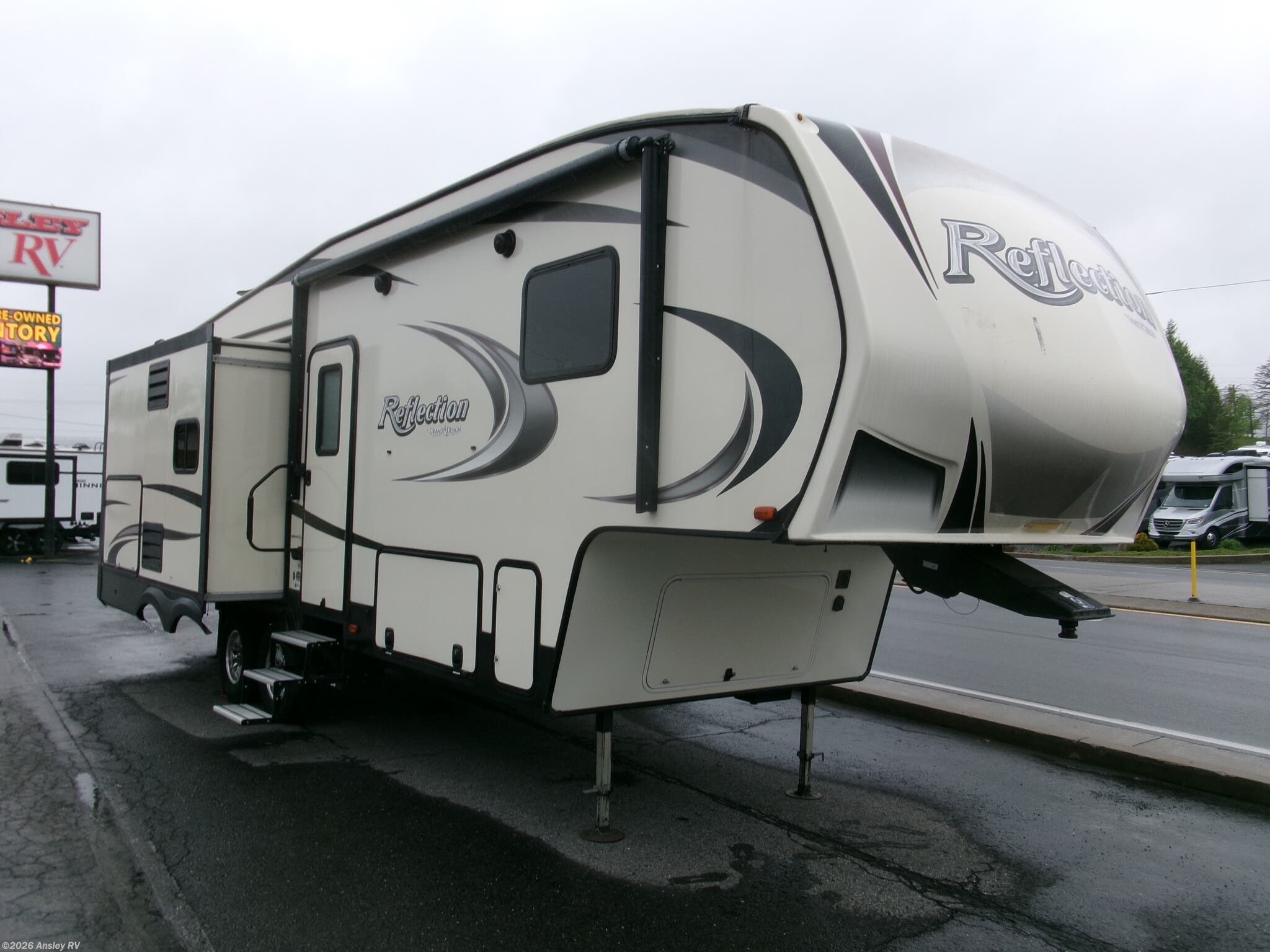 Used 2018 Grand Design Reflection 29RS available in Duncansville, Pennsylvania