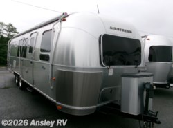 Used 2015 Airstream Flying Cloud 30 Bunk available in Duncansville, Pennsylvania