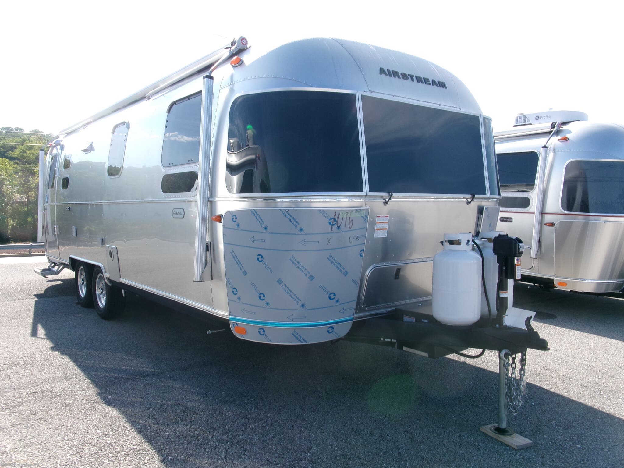 New 2027  Airstream Globetrotter 27FB by Airstream from Ansley RV in Duncansville, PA