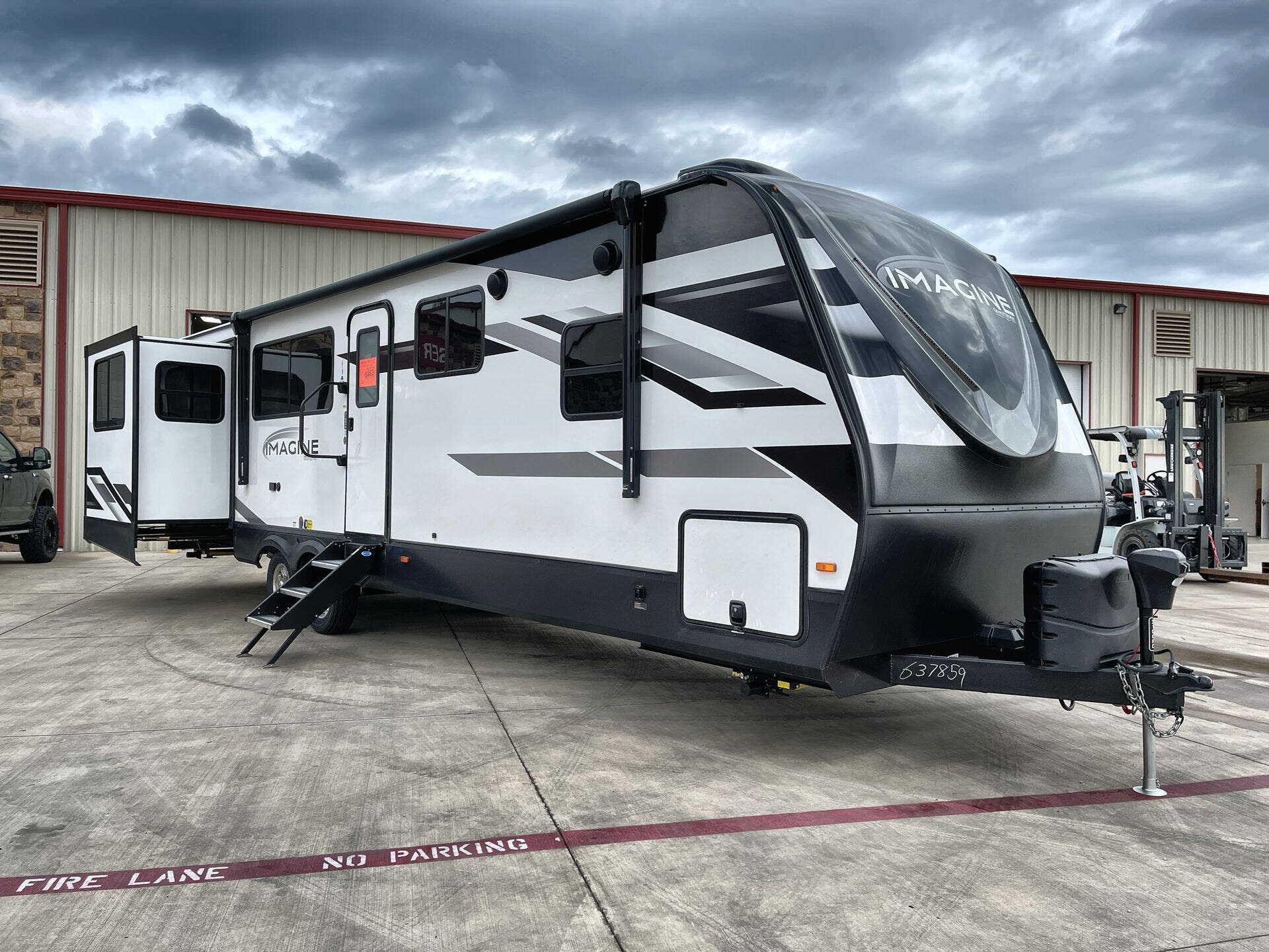  New 2022 Grand Design Imagine 3100RD available in Sanger, Texas