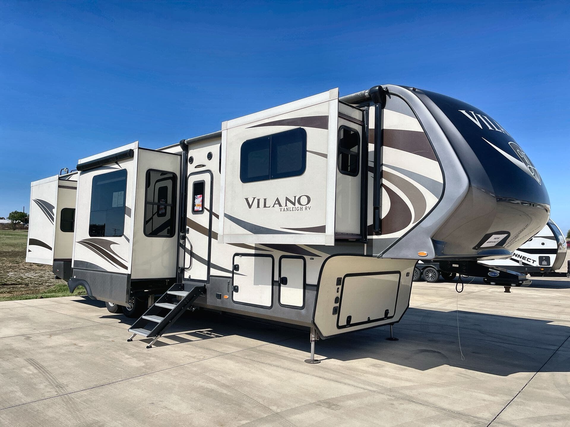 Used 2018 Vanleigh Vilano 375FLL available in Sanger, Texas