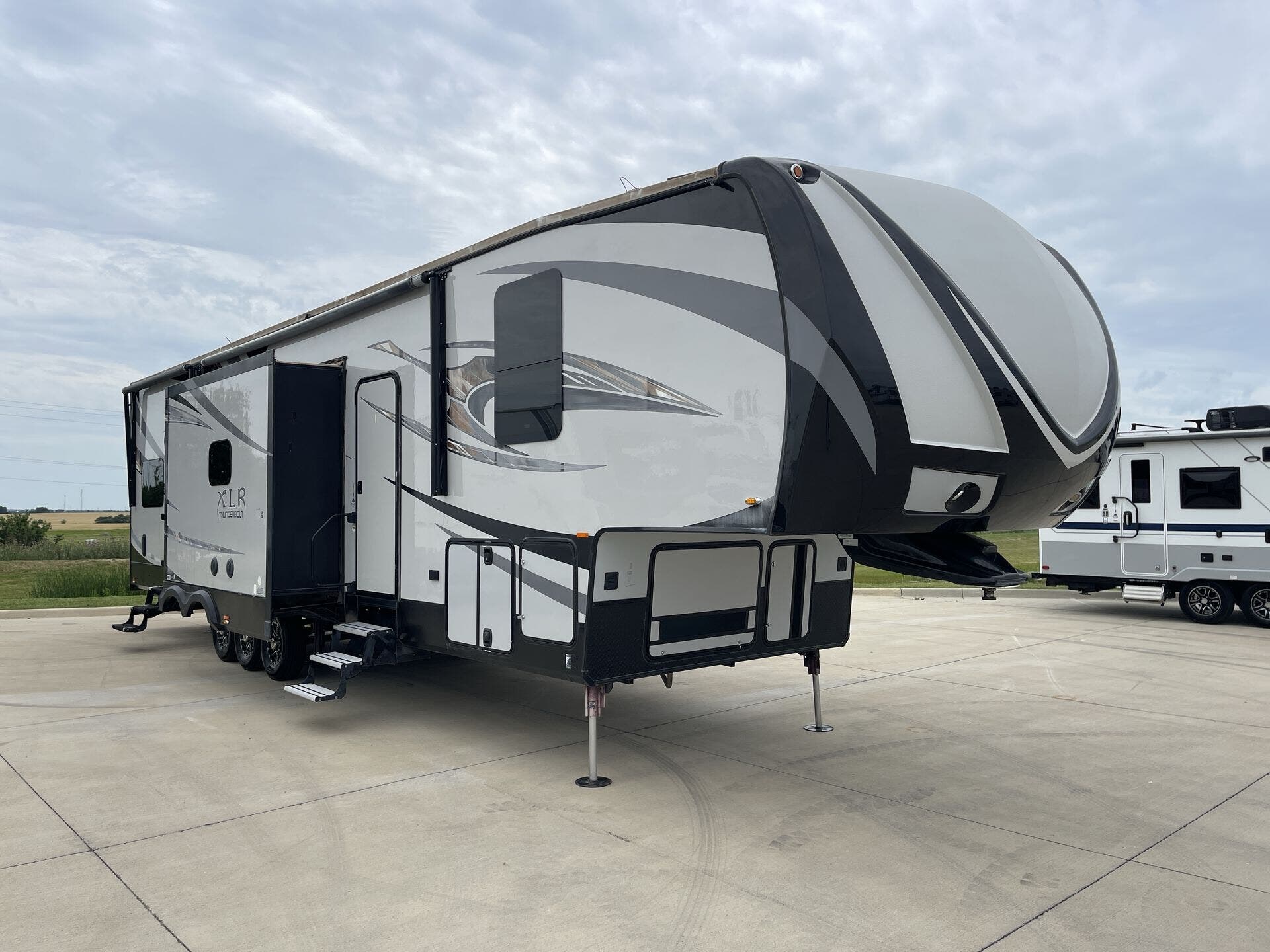 Used 2016 Forest River  THUNDERBOLT 415AMP available in Sanger, Texas