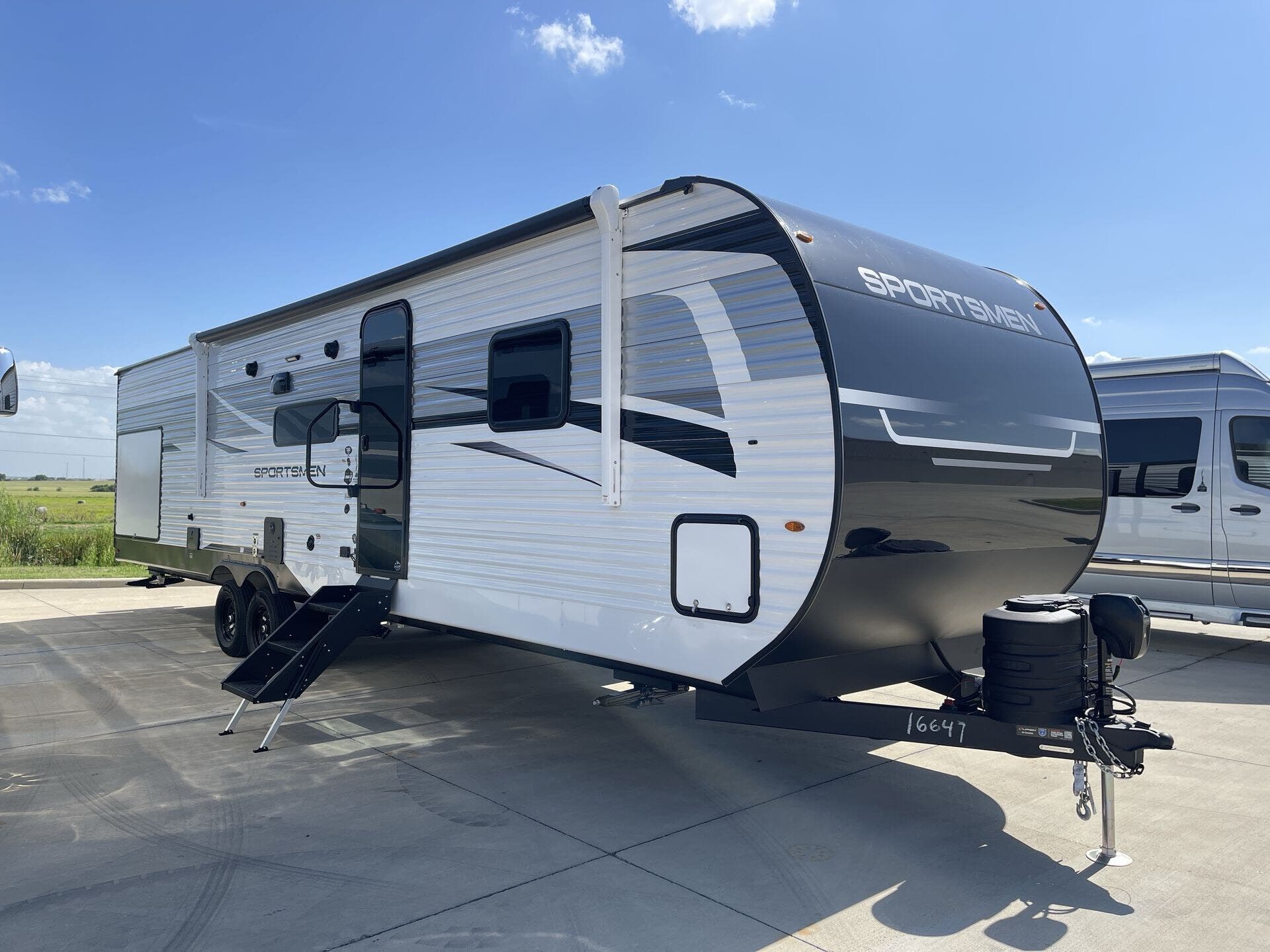 New 2027 K-Z Sportsmen 333BHK available in Sanger, Texas