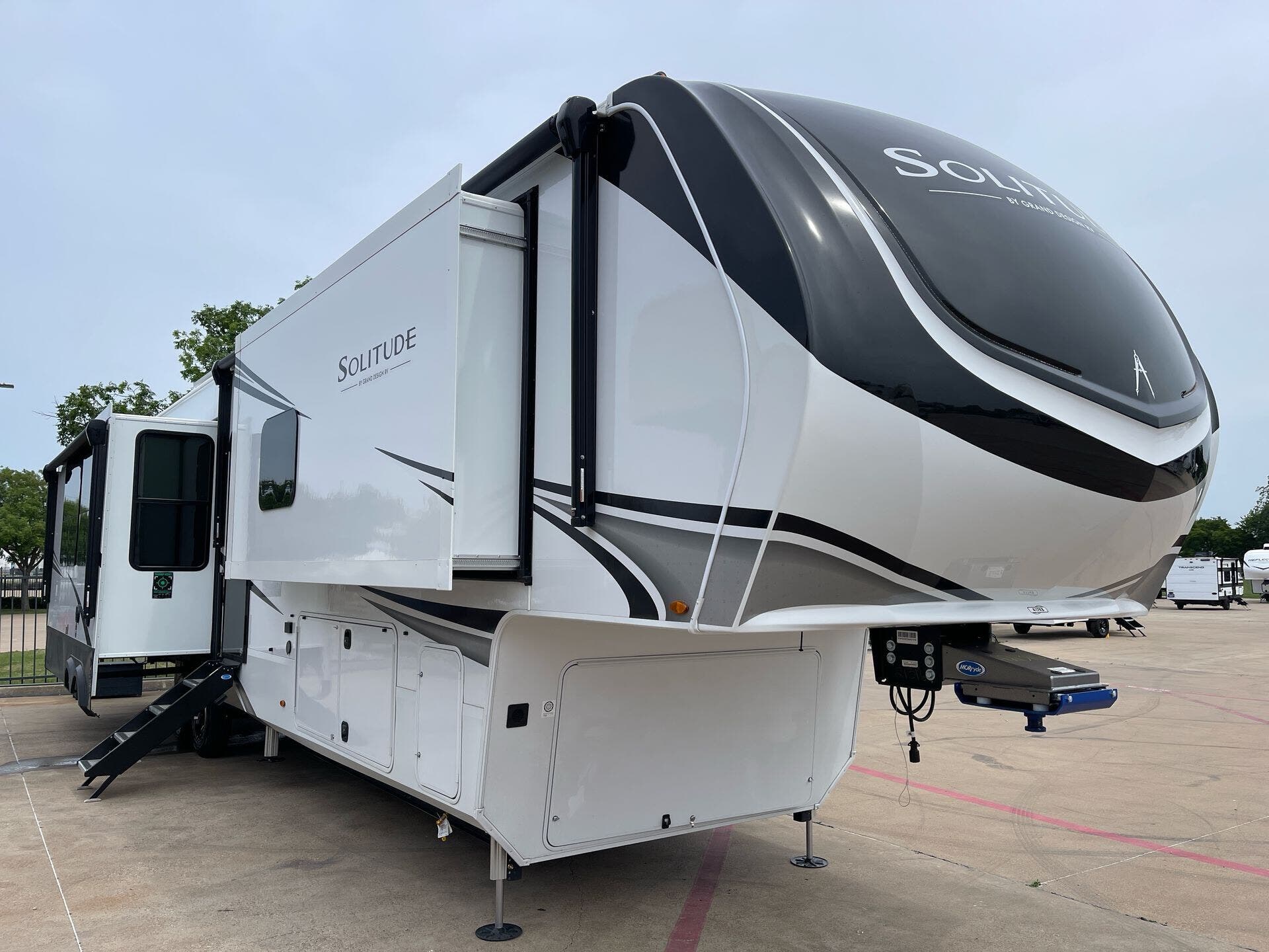 New 2025 Grand Design Solitude 417KB available in Fort Worth, Texas