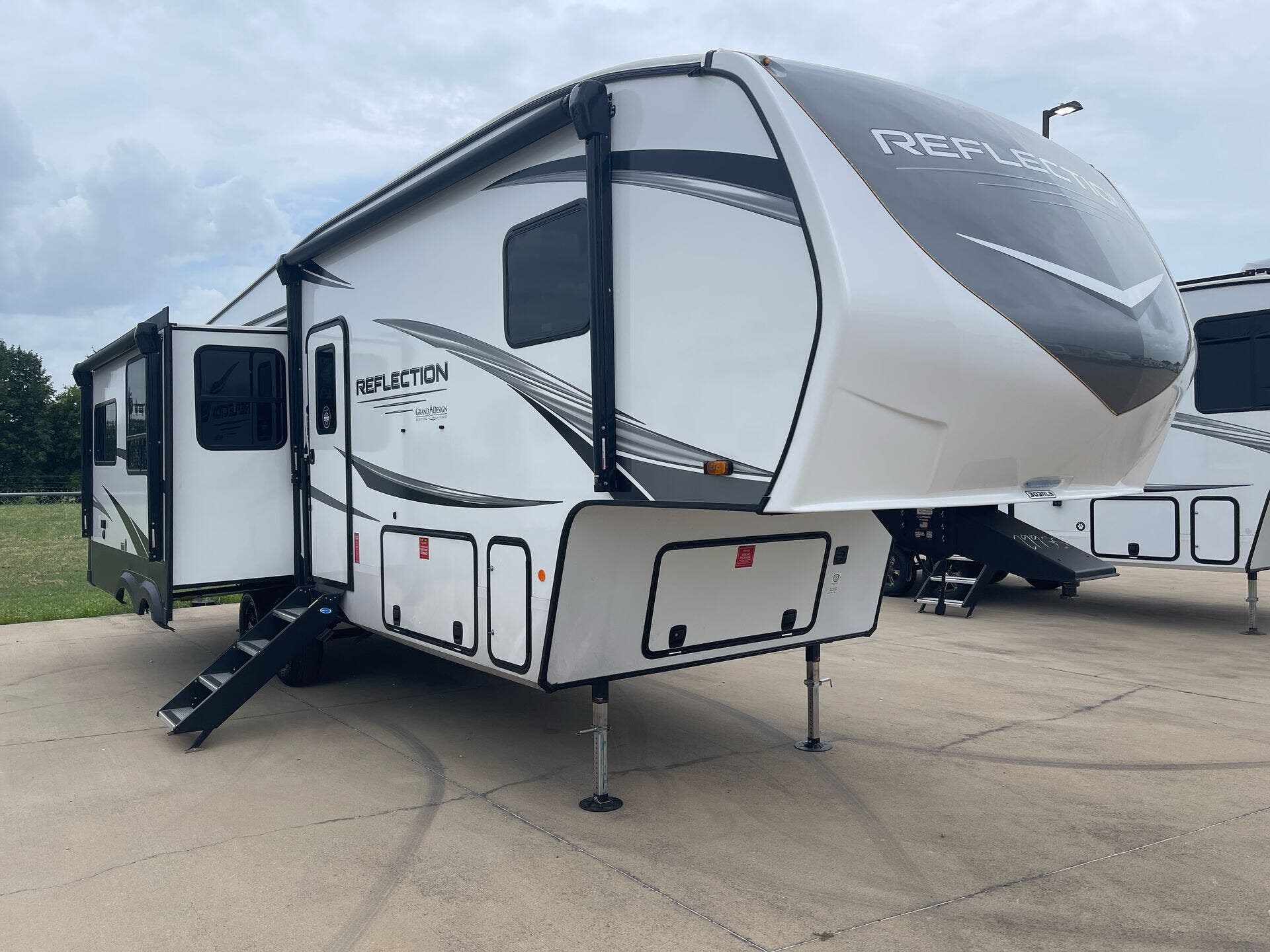 New 2025 Grand Design Reflection 303RLS available in Fort Worth, Texas